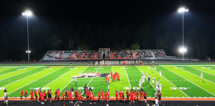 marshfield-football-game
