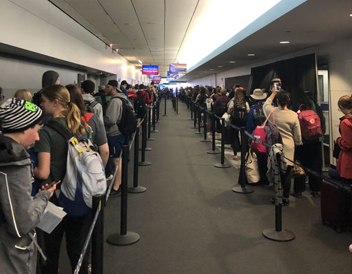 lines at O'Hare Customs