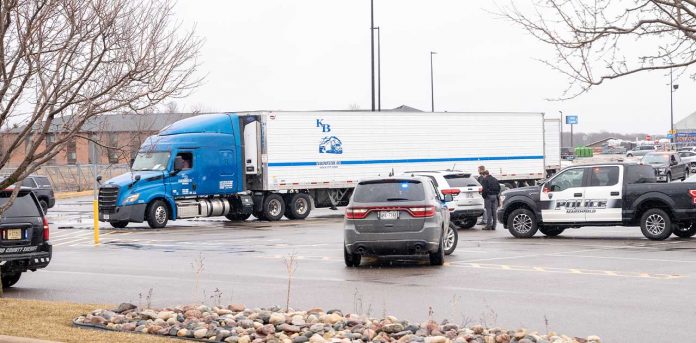 Marshfield-Police-Semi-Walmart Police Officers pull over Semi in Walmart Parking Lot